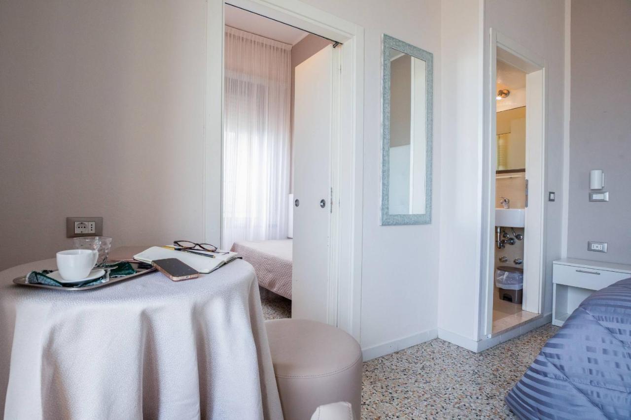 Hotel Deanna Беллария-Иджеа-Марина Экстерьер фото
