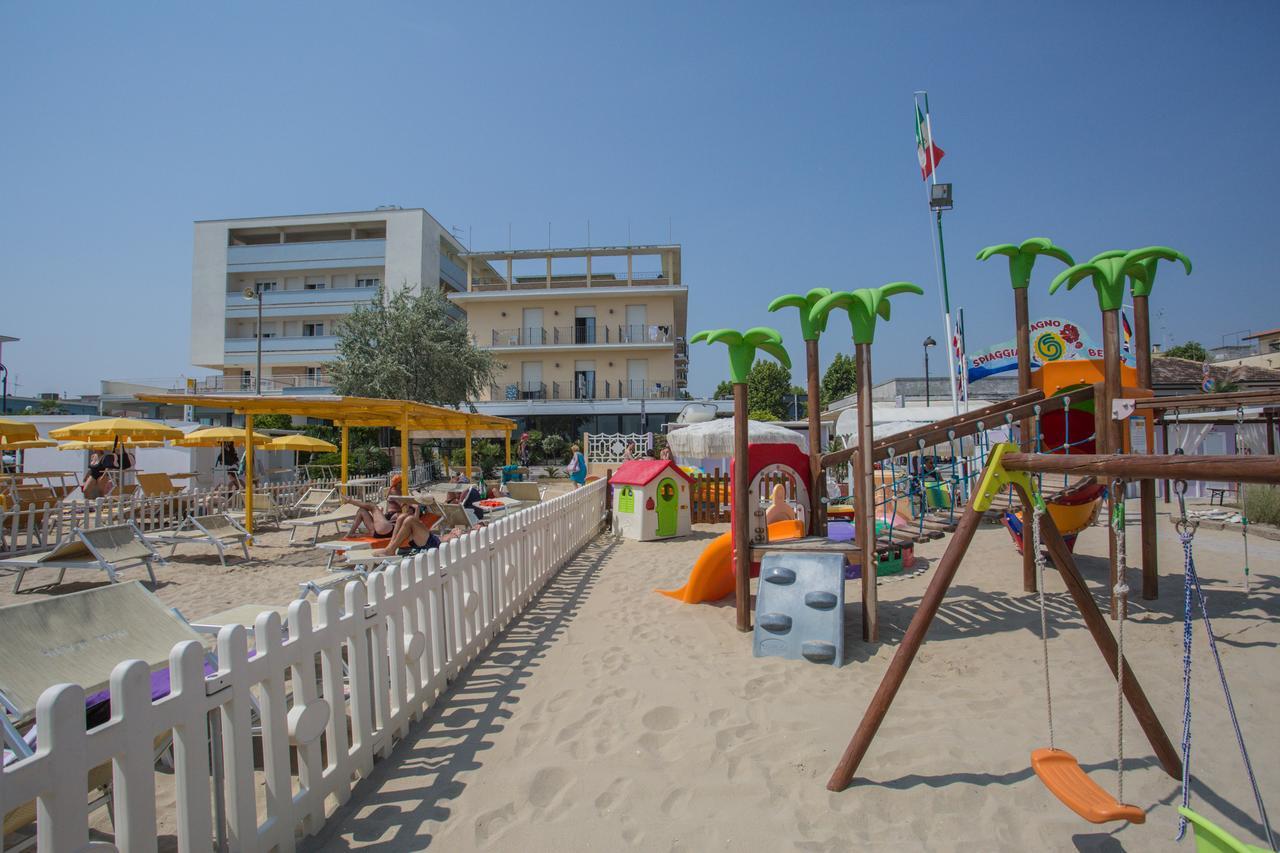 Hotel Deanna Беллария-Иджеа-Марина Экстерьер фото
