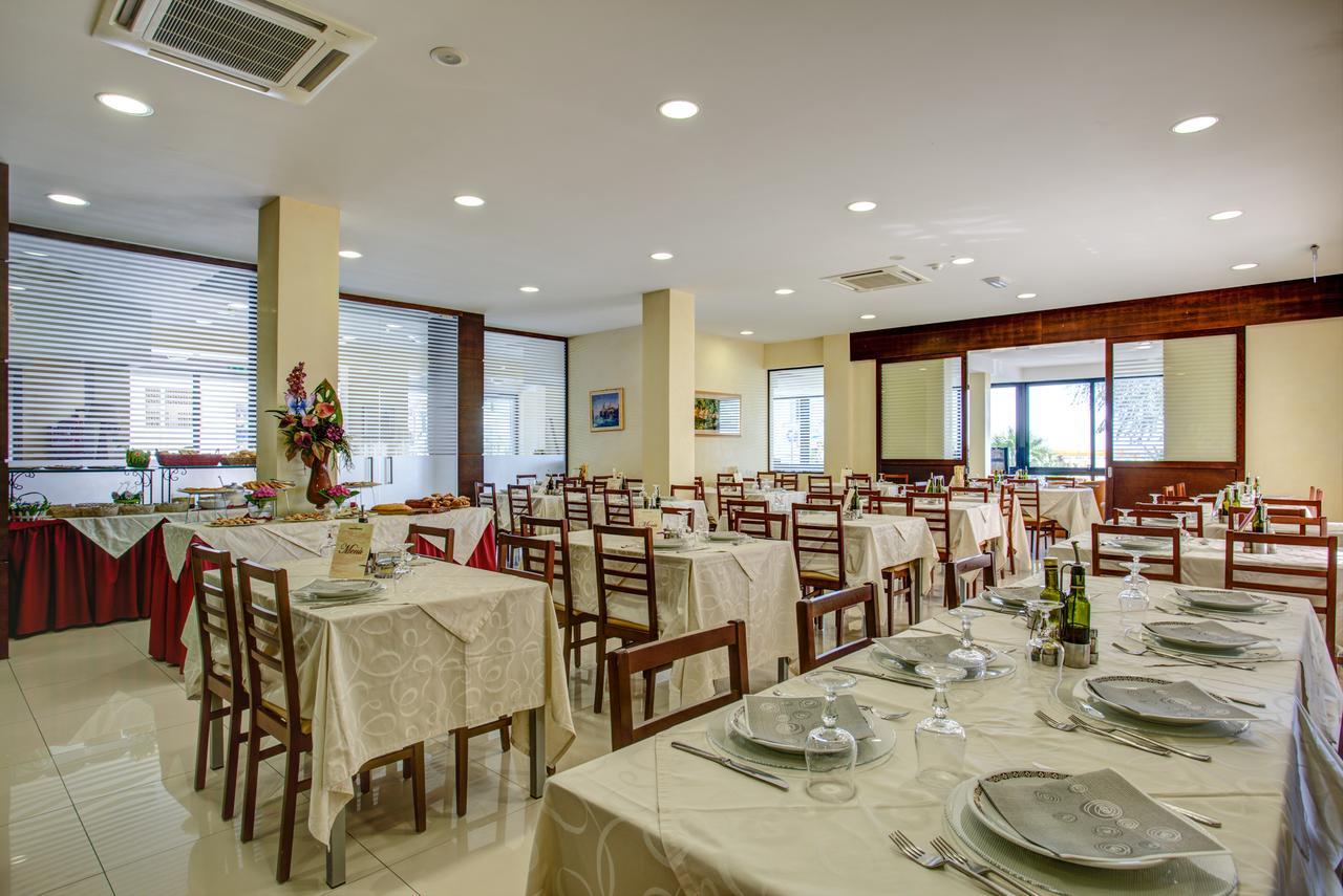 Hotel Deanna Беллария-Иджеа-Марина Экстерьер фото